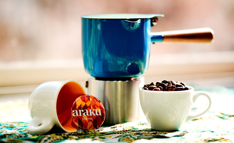 A Tiny Coffee Maker That Brews Powerful Coffee